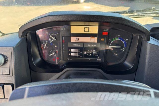 Renault C520 10x4 شاحنات قلابة
