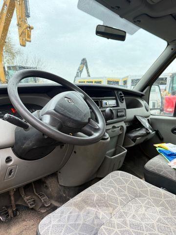 Renault Master شاحنة مقفلة