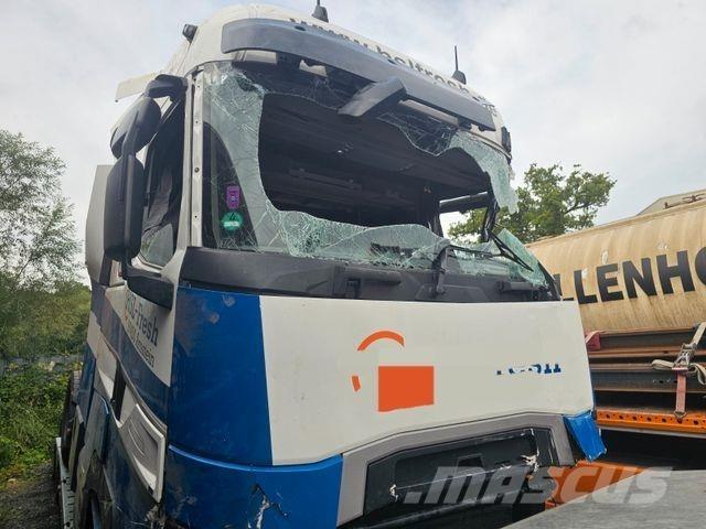 Renault T 440 وحدات الجر