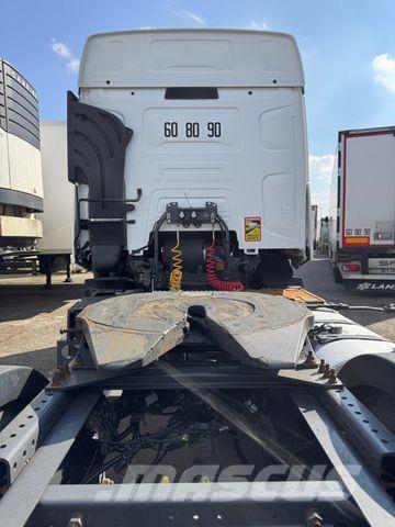 Renault T430 وحدات الجر