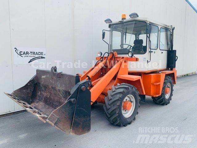 Schaeff SKB 902 لوادر ذات جرافات عكسية
