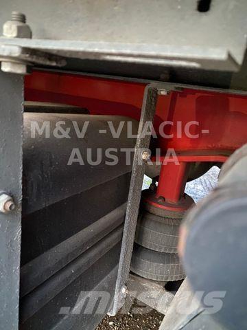 Schwarzmüller Mega نصف مقطورات بباب جانبي