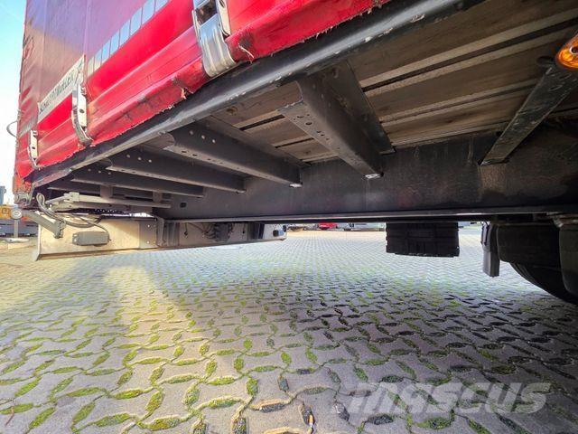 Schwarzmüller SJ أنواع أخرى من أنصاف المقطورات