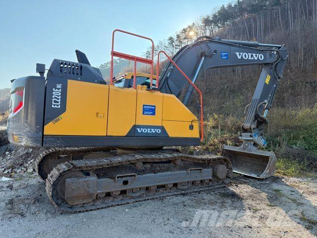Volvo EC220ENL حفارات زحافة