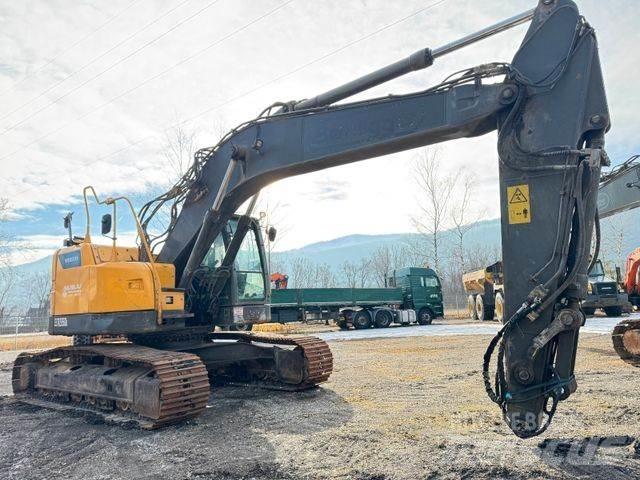Volvo ECR 235DL حفارات زحافة