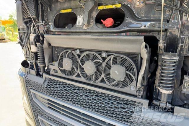 Volvo FH-540 6x2 شاحنات بغطاء جانبي