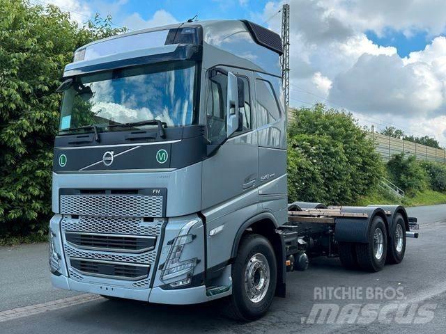 Volvo FH 540 6x4 شاحنات بمقصورة وهيكل