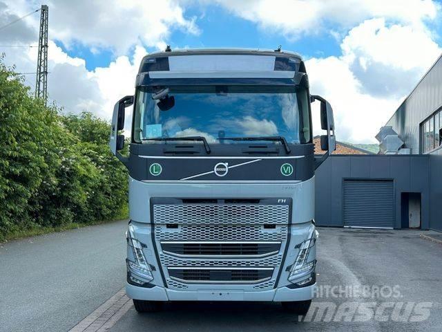 Volvo FH 540 6x4 شاحنات بمقصورة وهيكل
