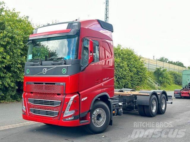 Volvo FH 540 6x4 شاحنات بمقصورة وهيكل