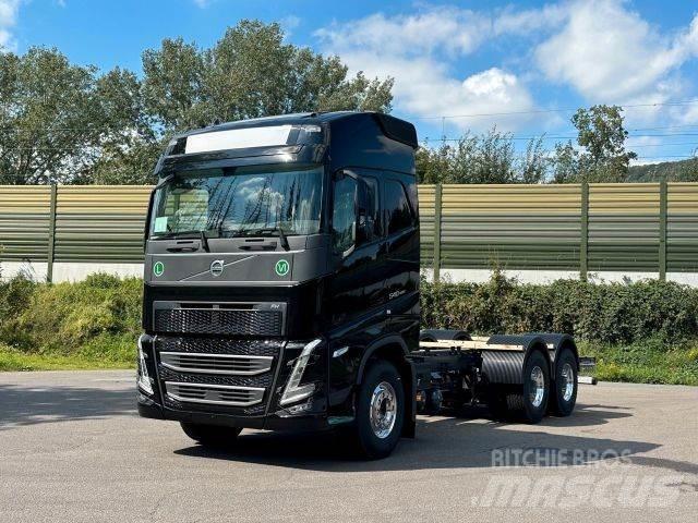 Volvo FH 540 6x4 شاحنات بمقصورة وهيكل