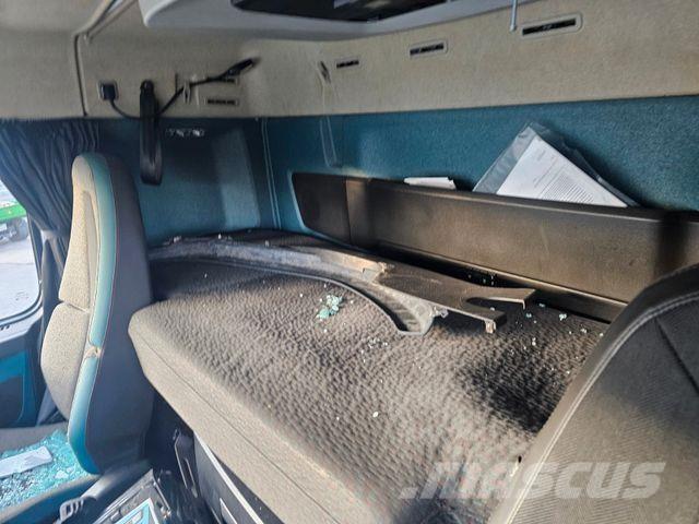 Volvo FM 450 ADR وحدات الجر