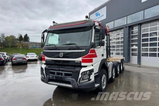 Volvo FMX-540 10x4 شاحنات بمقصورة وهيكل