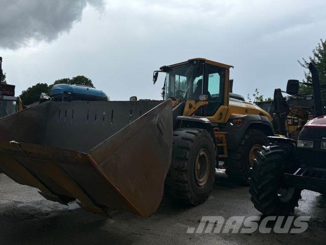 Volvo L 120 H لوادر بعجل