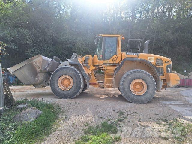Volvo L 220 G لوادر بعجل