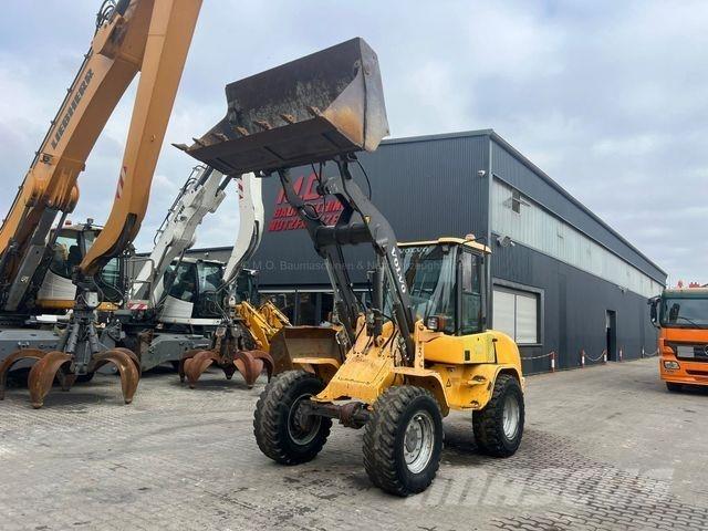 Volvo L30B لوادر بعجل
