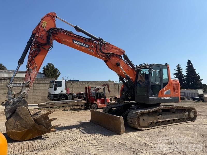 Doosan DX235LCR حفارات زحافة