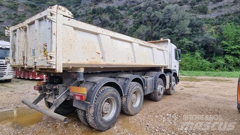 Volvo tri benne شاحنات قلابة