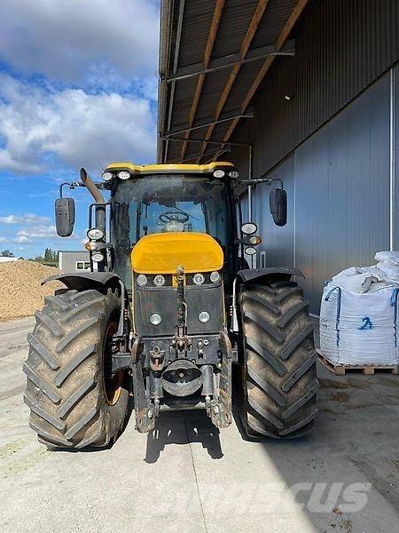 JCB Fastrac 4220 الجرارات