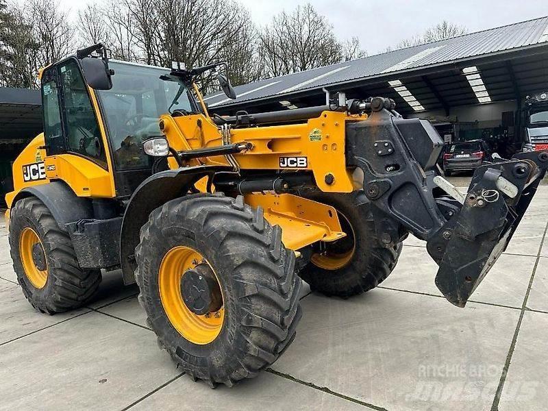 JCB TM 420 مناولات متداخلة