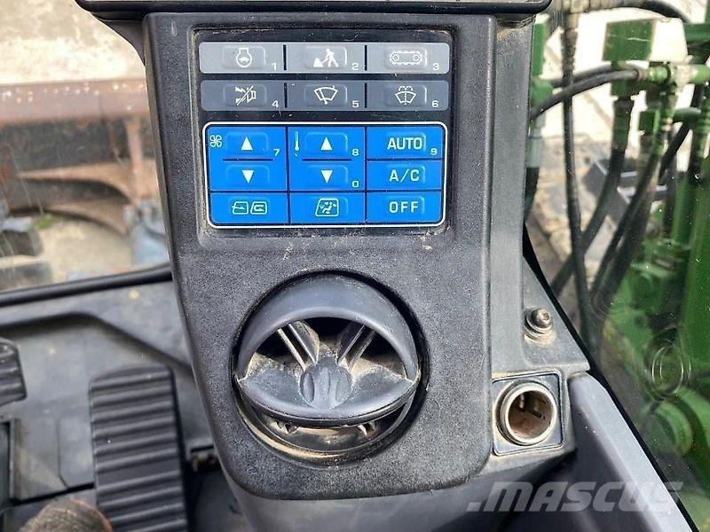 Komatsu PC138-8 حفارات زحافة