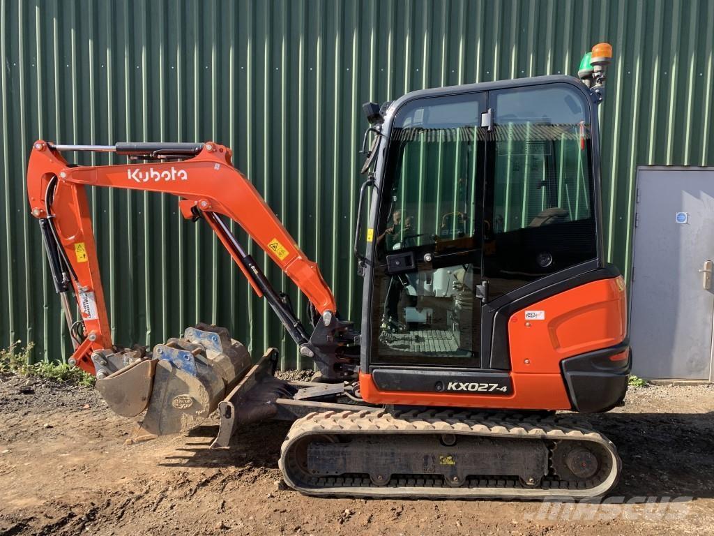 Kubota  حفارات زحافة