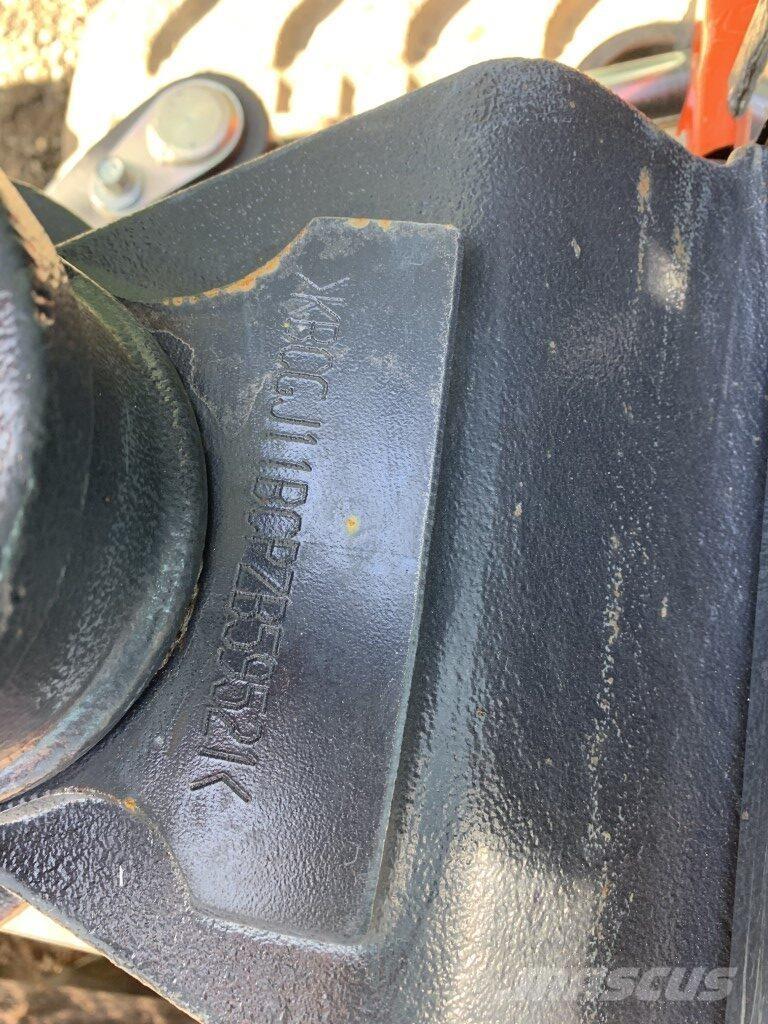 Kubota  حفارات زحافة