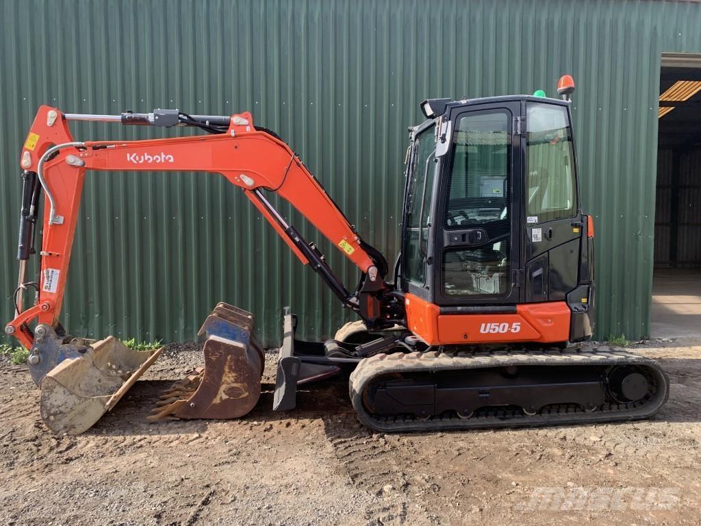 Kubota  حفارات زحافة