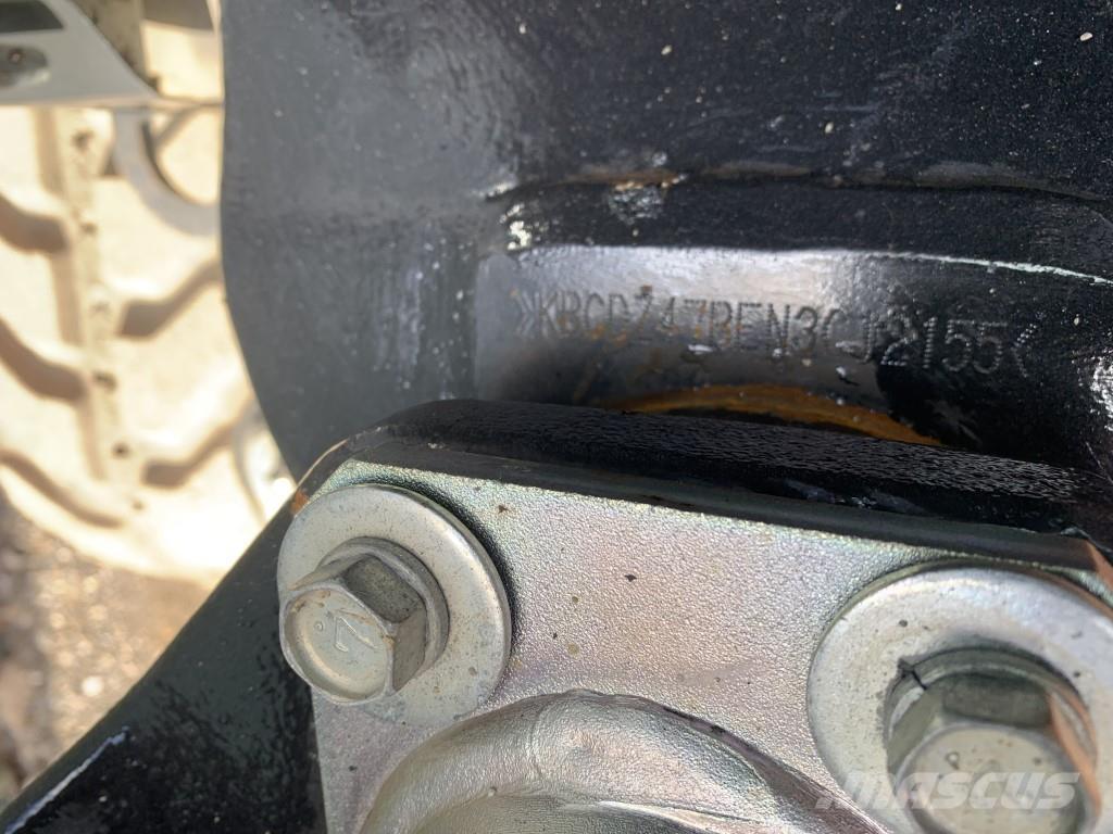 Kubota  حفارات زحافة