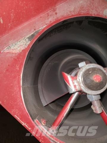  J & M 875 Grain Cart معدات البناء - غير ذلك