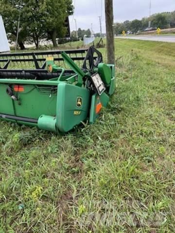 John Deere 925F أخرى