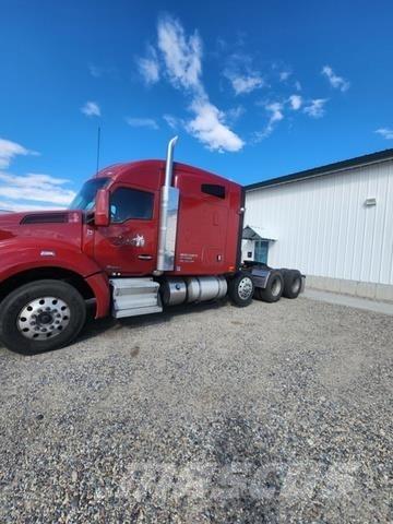 Kenworth T880 أخرى