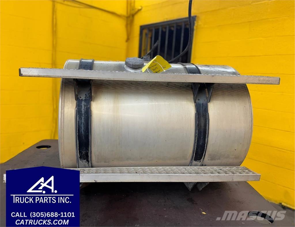 Autocar  شاحنات ذات صهاريج