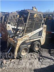 Bobcat 463 لوادر انزلاقية التوجيه