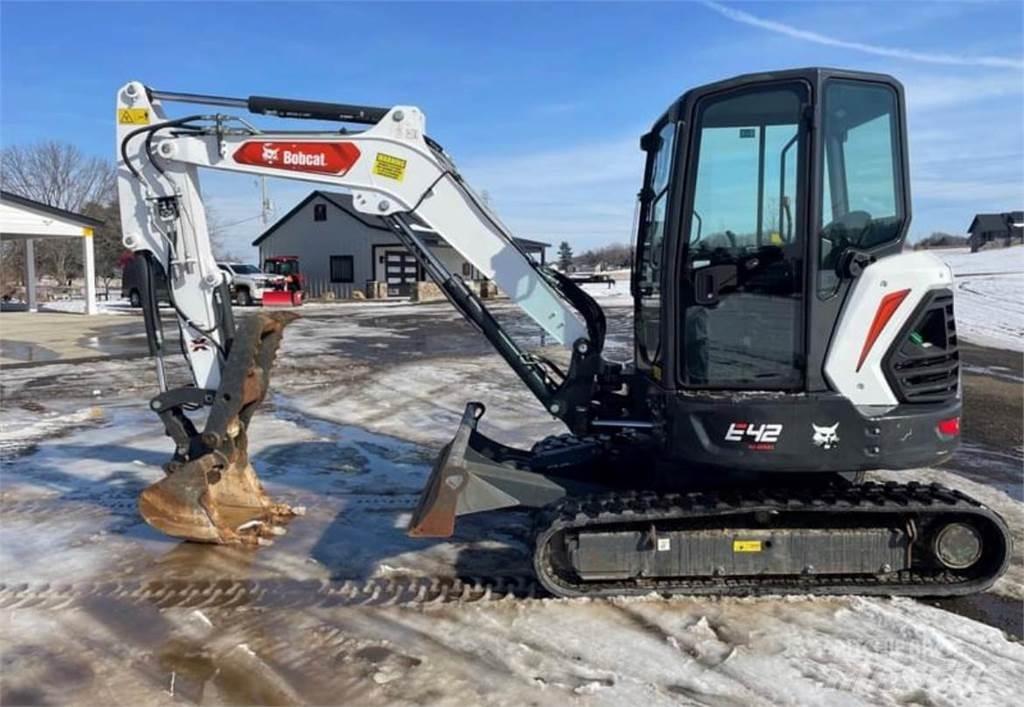 Bobcat E42 حفارات زحافة