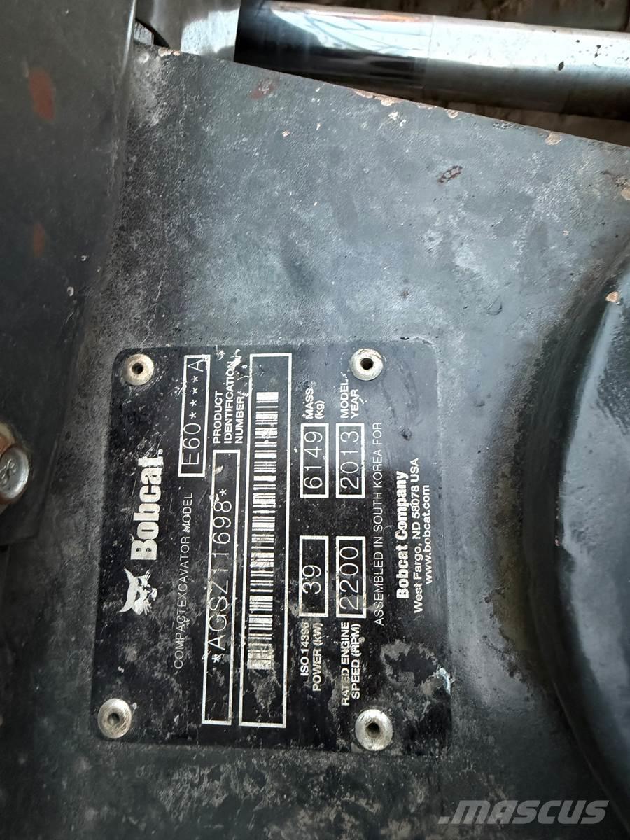 Bobcat E60 حفارات زحافة