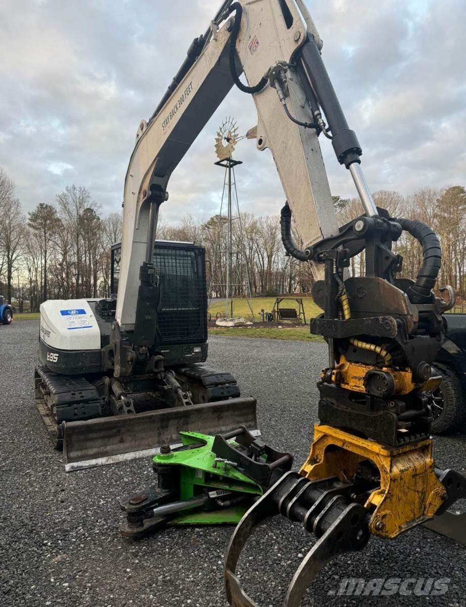 Bobcat E85 حفارات زحافة
