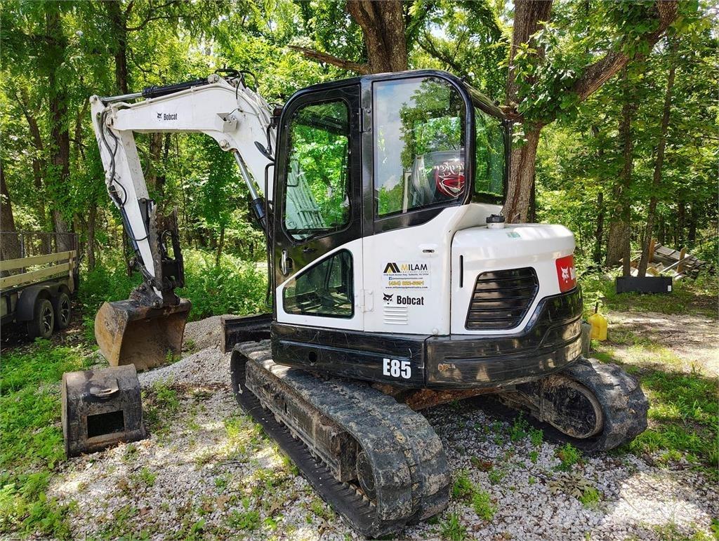 Bobcat E85 حفارات زحافة