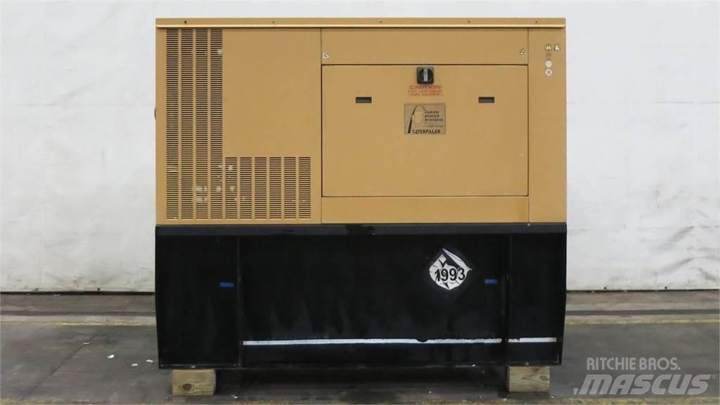 CAT 100 KW مولدات ديزل