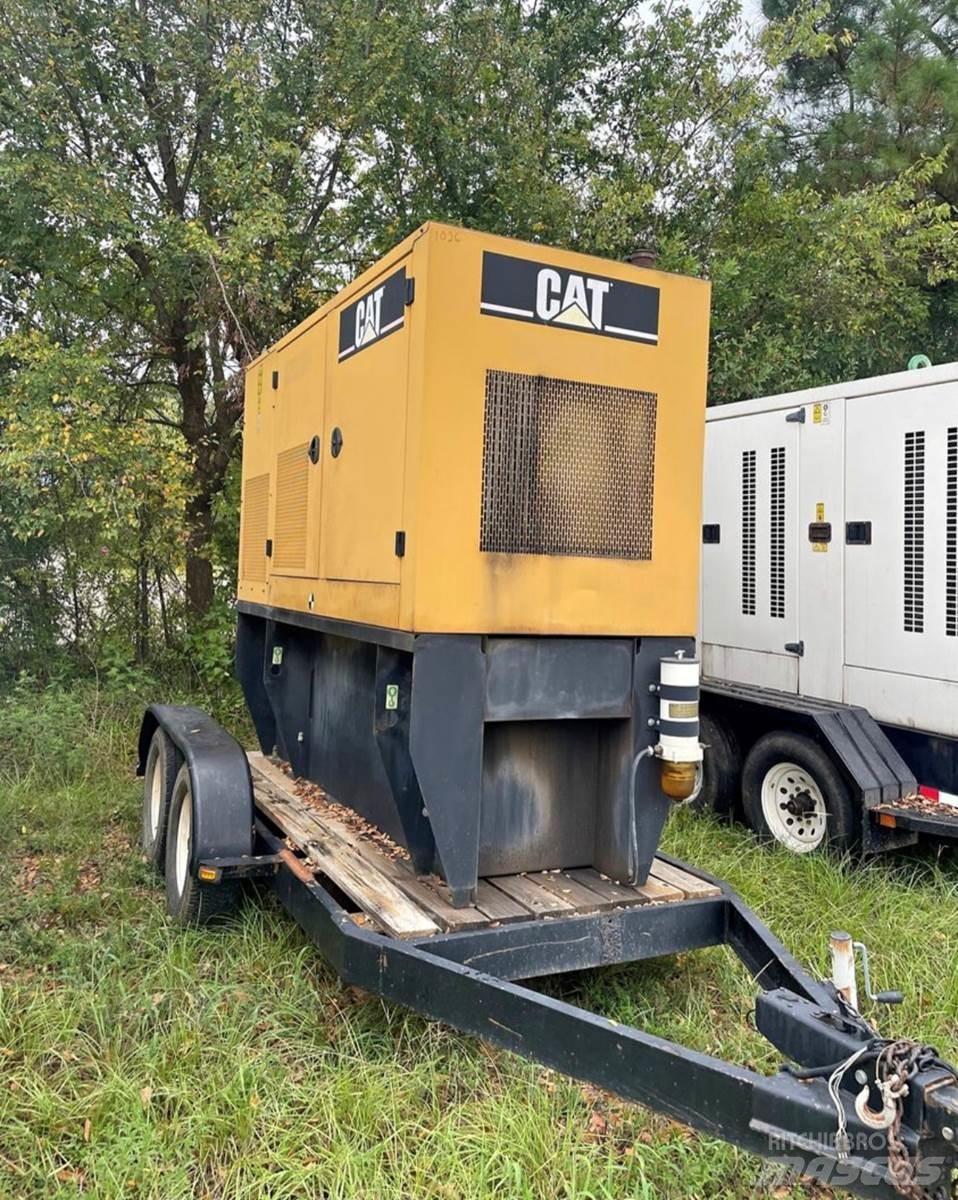 CAT 100 KW مولدات ديزل