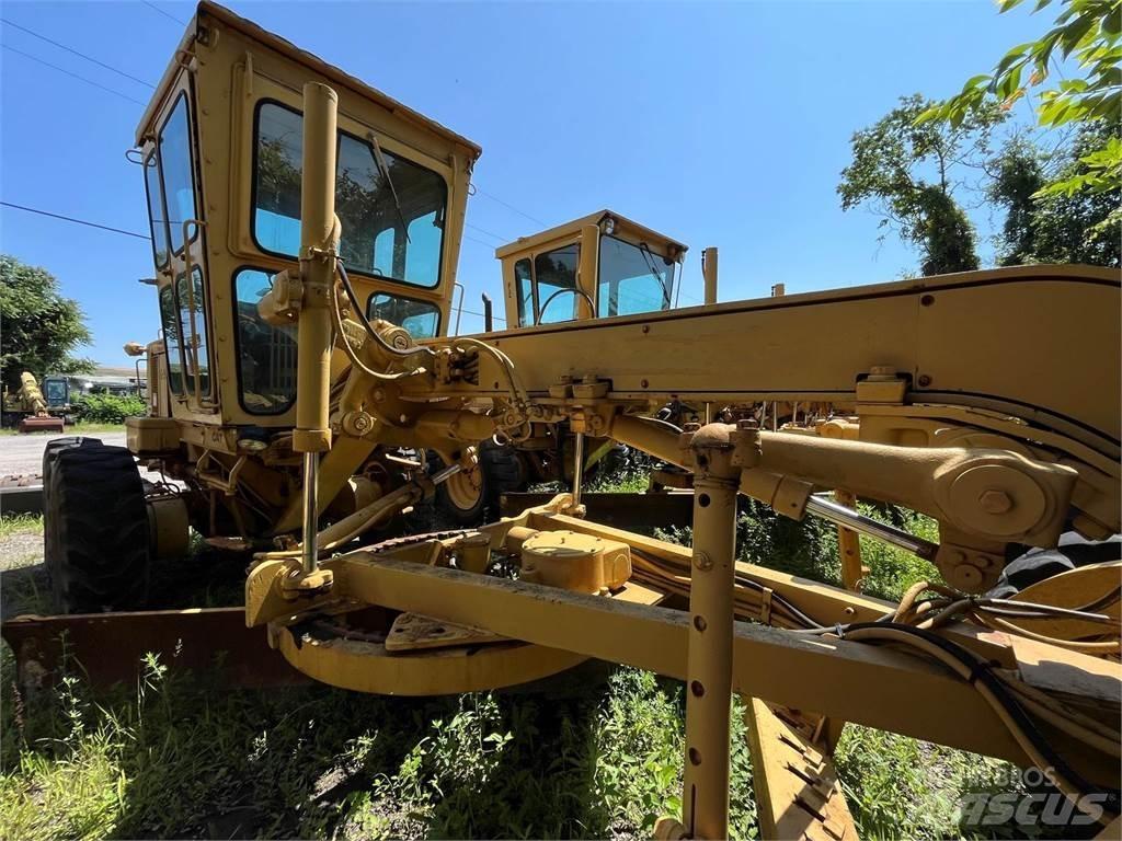 CAT 120G معدات تمهيد الطرق