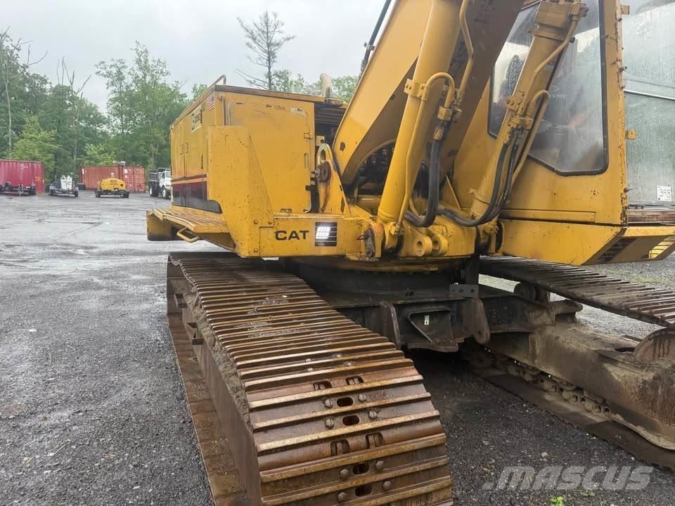 CAT 235B حفارات زحافة