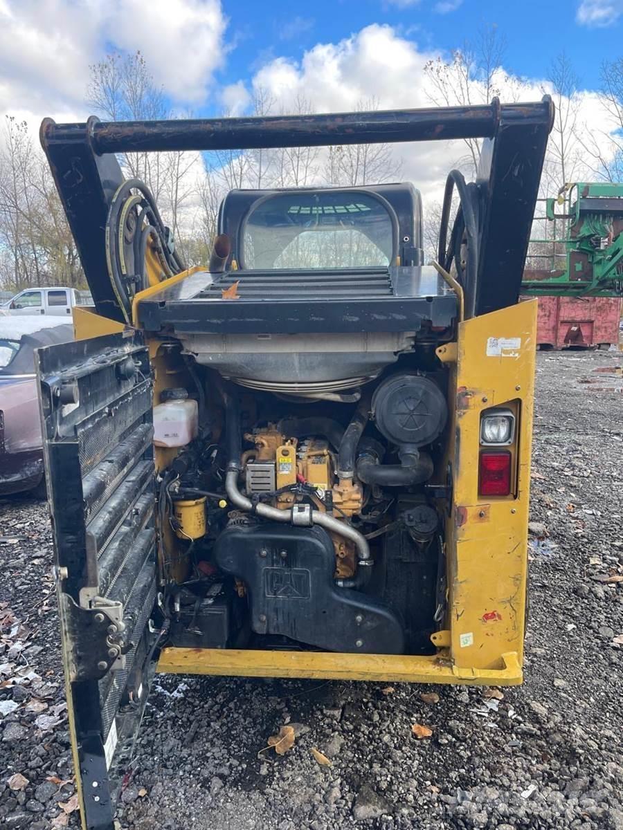 CAT 262D لوادر انزلاقية التوجيه