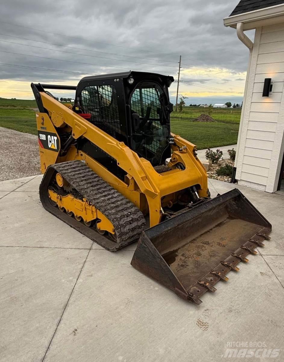 CAT 289D لوادر انزلاقية التوجيه