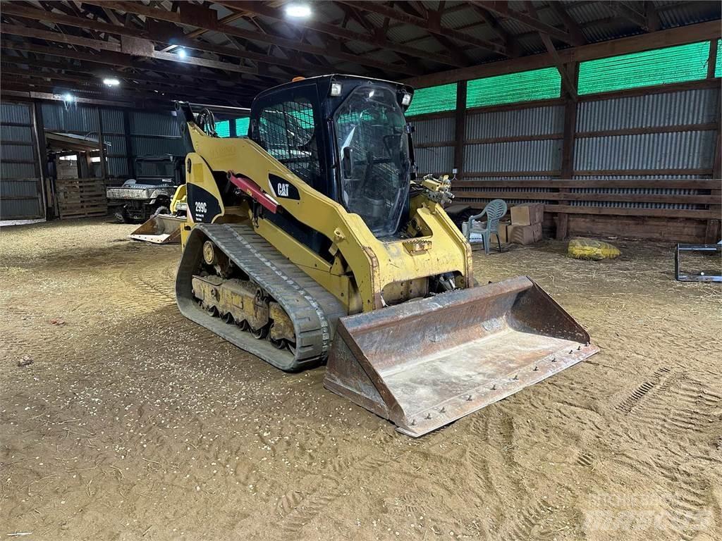 CAT 299C لوادر انزلاقية التوجيه