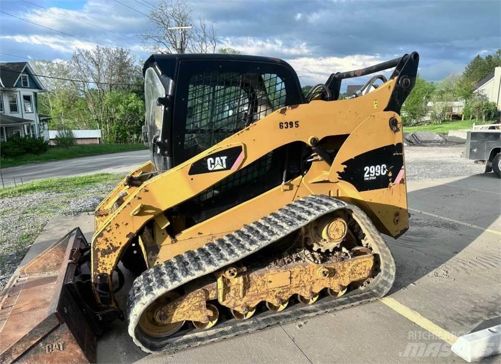 CAT 299D لوادر انزلاقية التوجيه