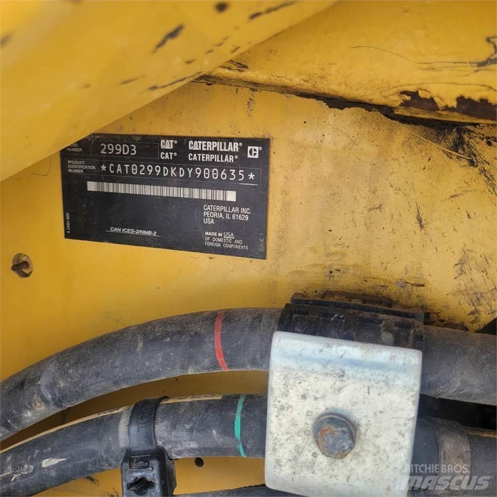 CAT 299D3 لوادر انزلاقية التوجيه