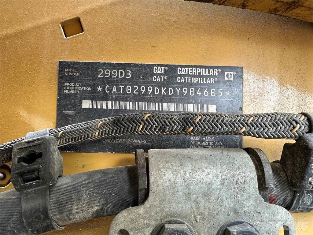 CAT 299D3 لوادر انزلاقية التوجيه