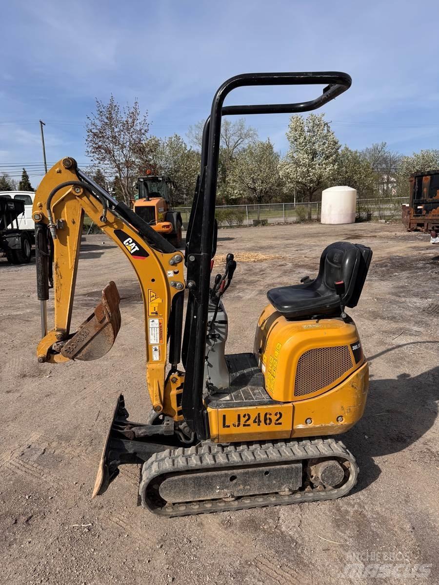 CAT 300.9D حفارات صغيرة أقل من 7 طن (حفارات صغيرة)