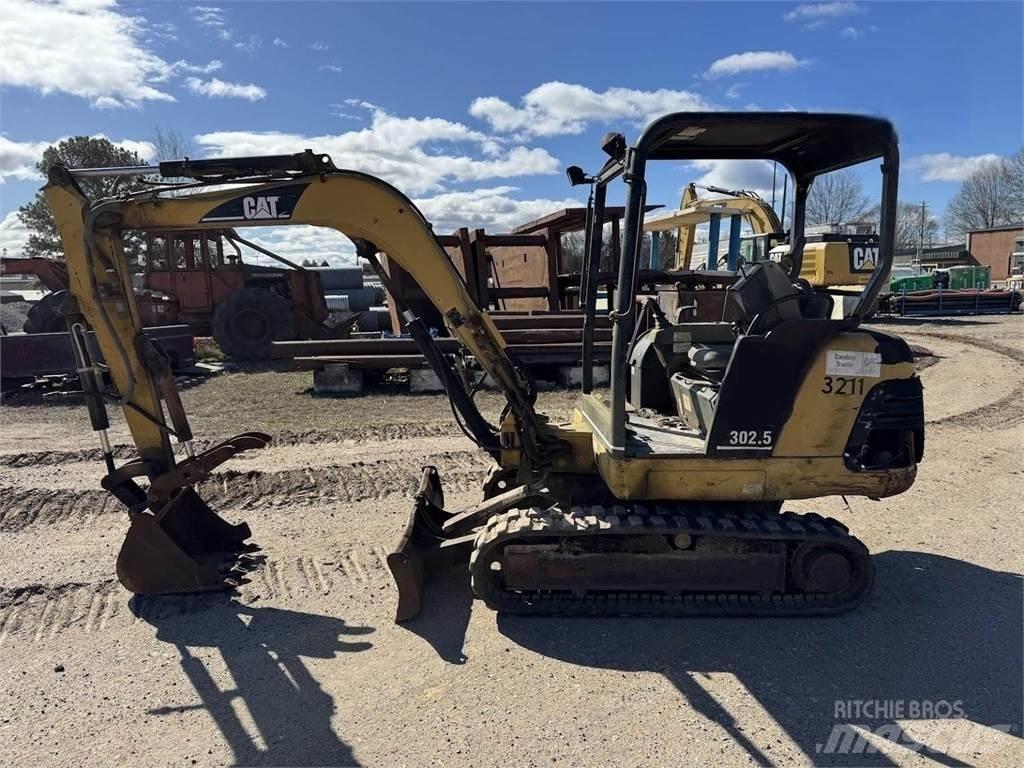 CAT 302.5 حفارات صغيرة أقل من 7 طن (حفارات صغيرة)