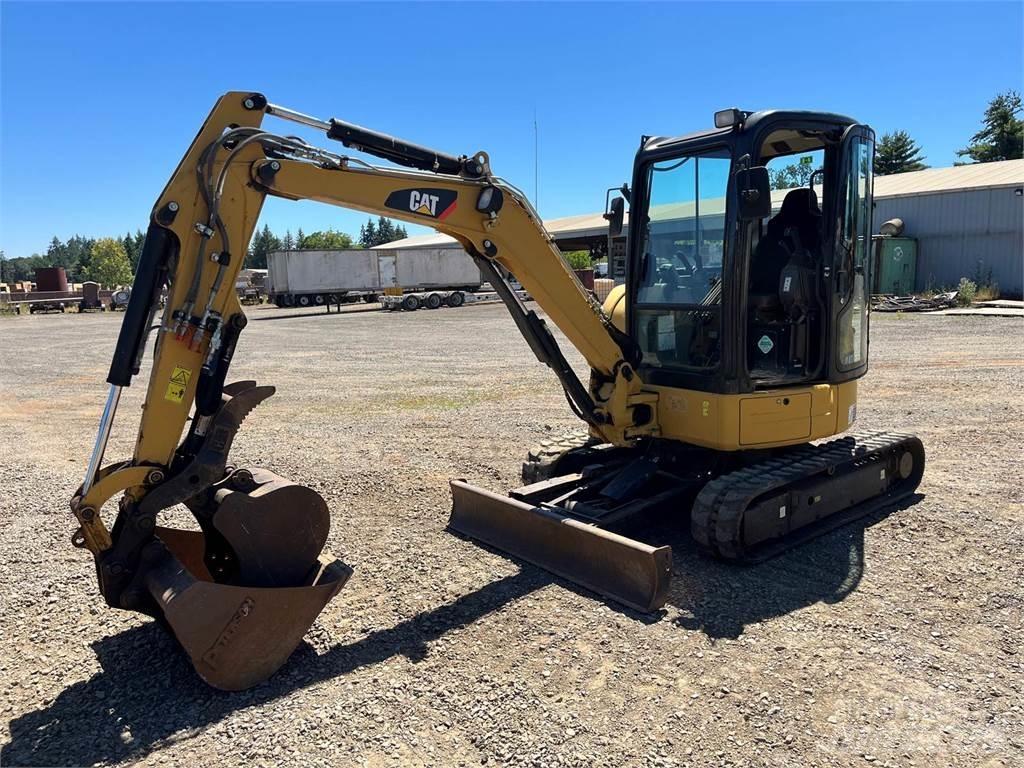 CAT 303.5 حفارات زحافة